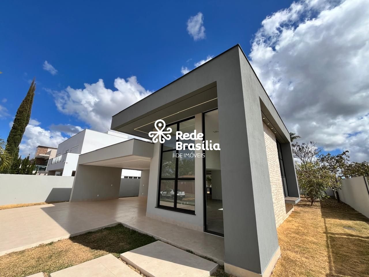 Imagem da propriedade DI692 4