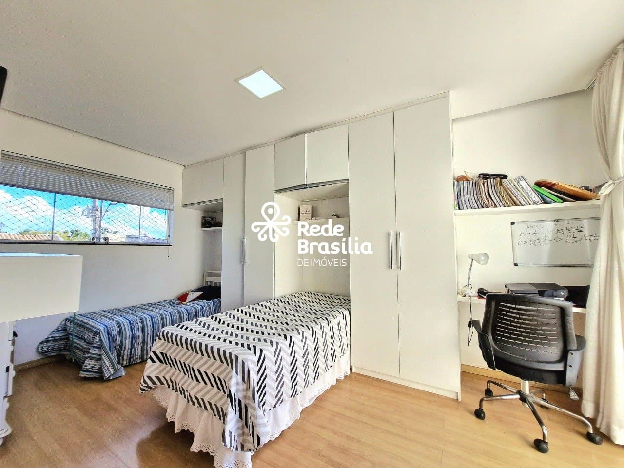 Imagem da propriedade PD3166 21