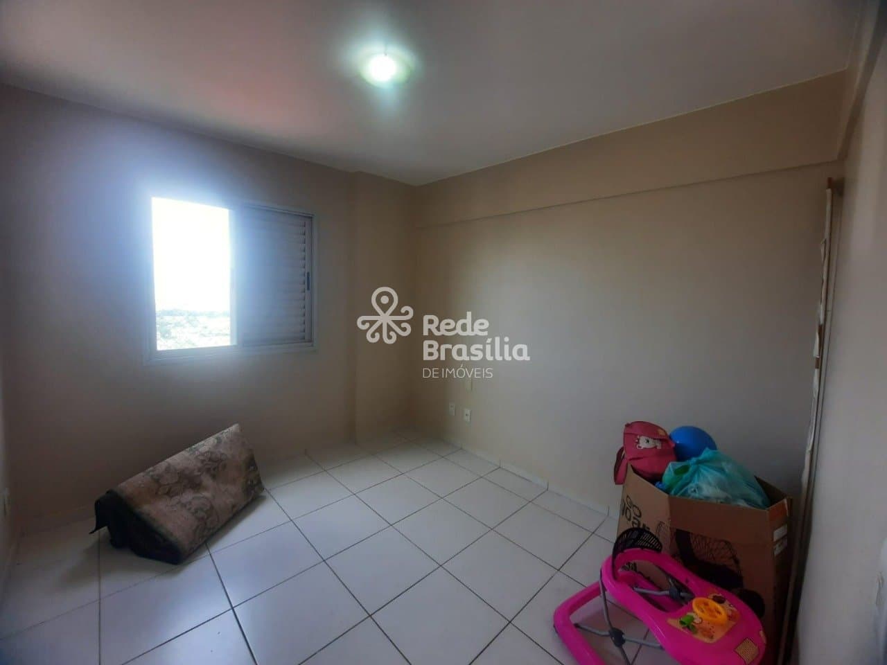 Imagem da propriedade UB1514 15