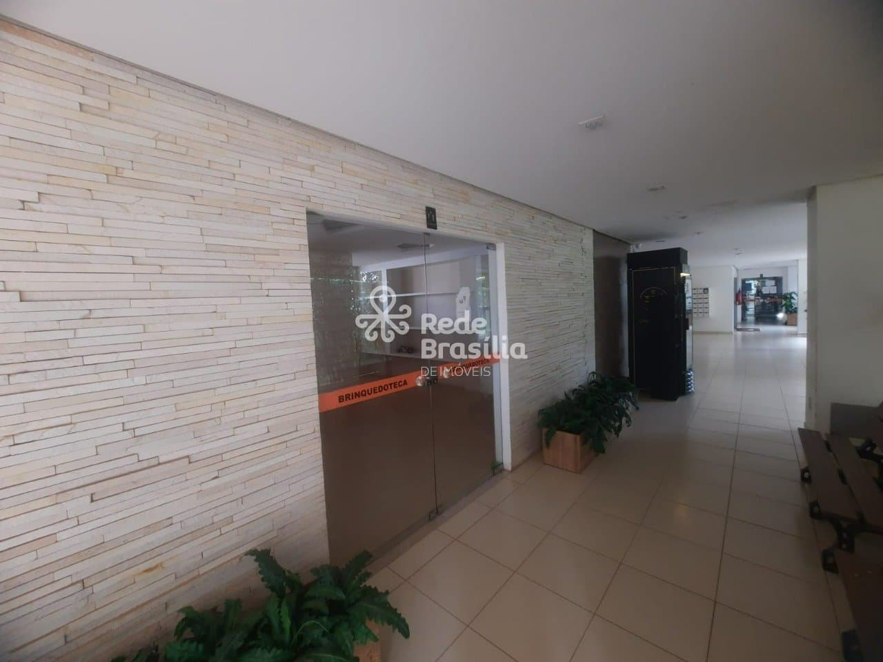 Imagem da propriedade UB1514 21