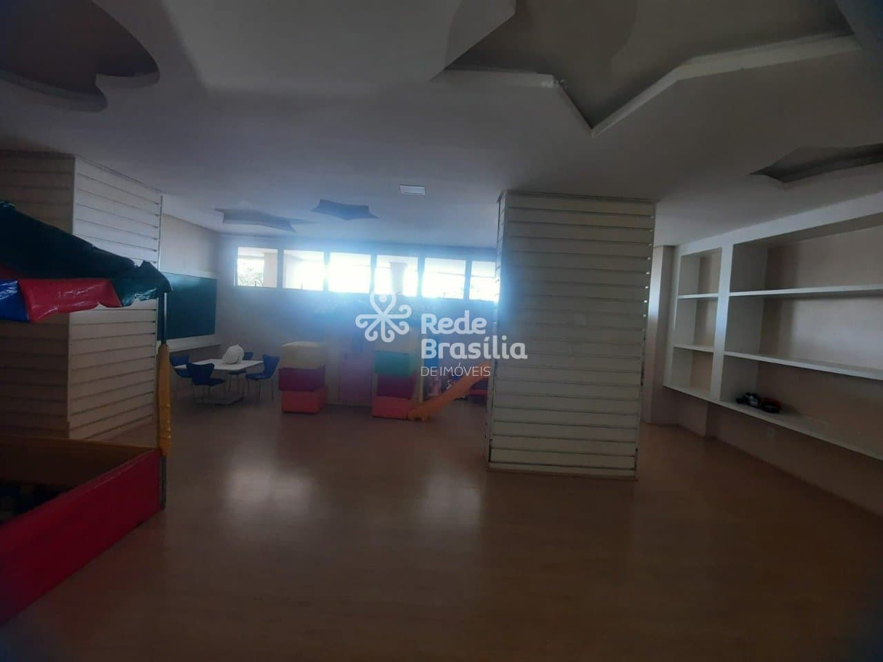 Imagem da propriedade UB1514 19