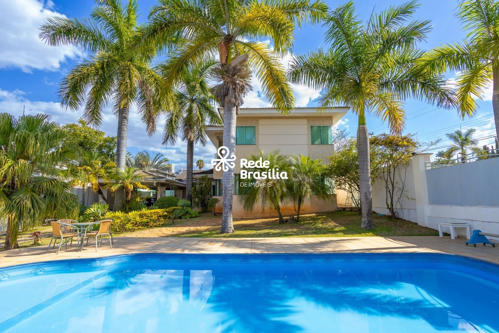 Imagem da propriedade UB746 1